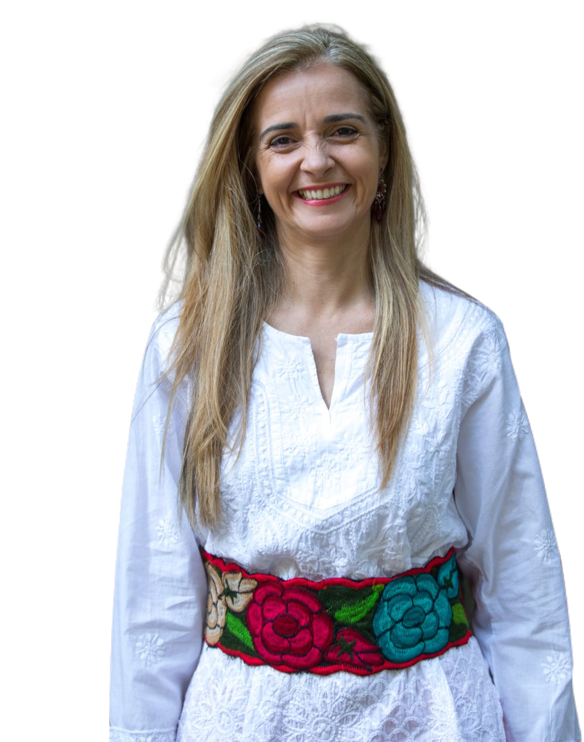Anna Paula Goncalves sorrindo de branco
